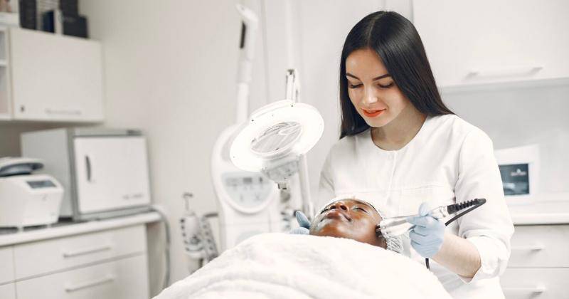 7 Pilihan Klinik Kecantikan Jaksel yang Buat Visual Lebih Menarik